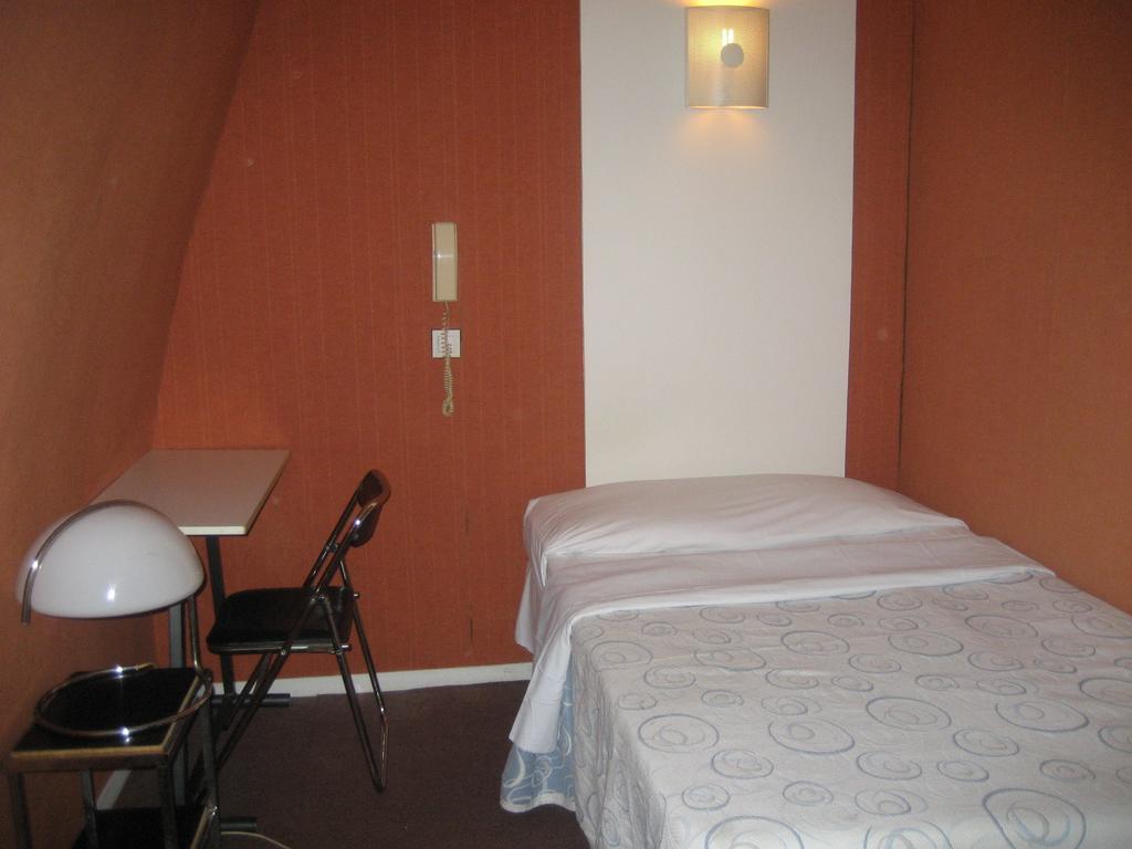 Hotel Meteore Paris Room photo