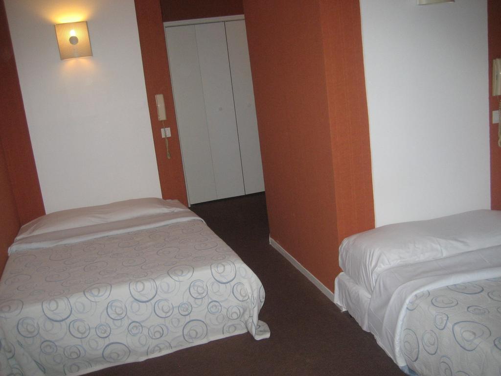 Hotel Meteore Paris Room photo